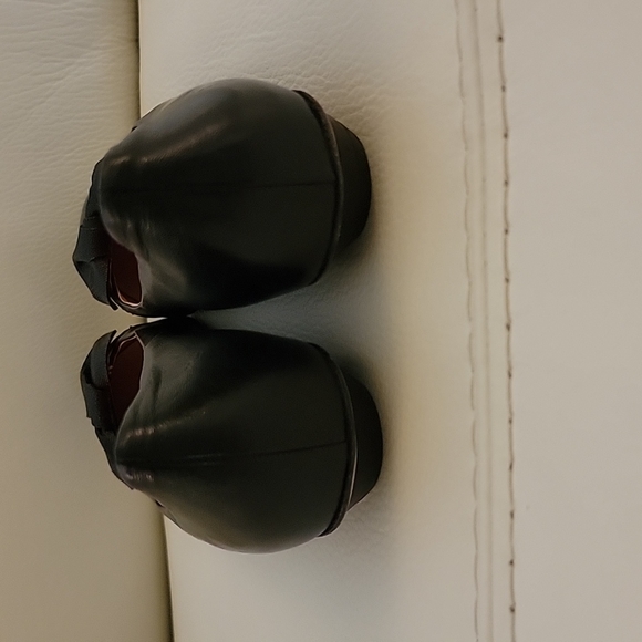 Salvatore Ferragamo SZ 9 Classic Flats  Gently Used - Picture 5 of 11